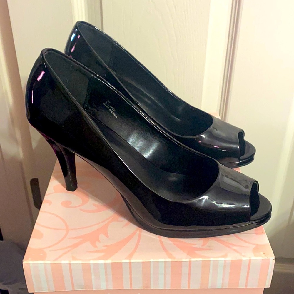 Dress barn Heels!
